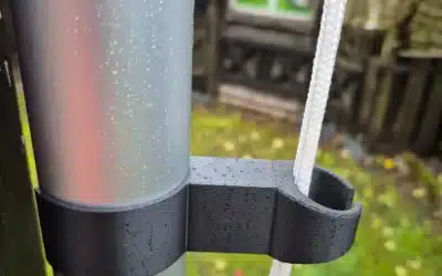 Abstandhalter für Fahnenseile
